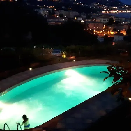 Semesterbostad Sofia Lerici