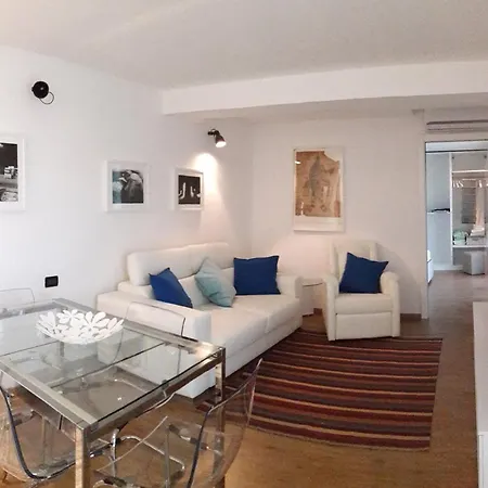 Sofia Holiday home Lerici